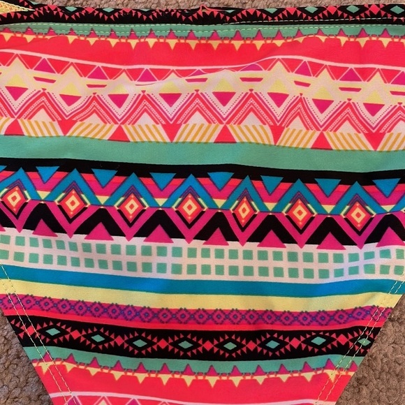 FOREVER 21 fun,geometric design strapless bikini set in Women’s size Small - Picture 10 of 14
